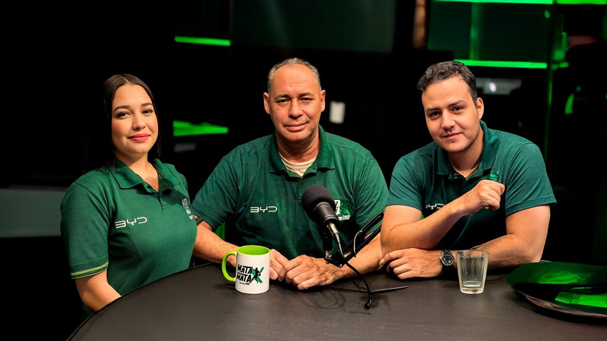 Craque Evair comanda programa esportivo na Rádio Clube Foz 