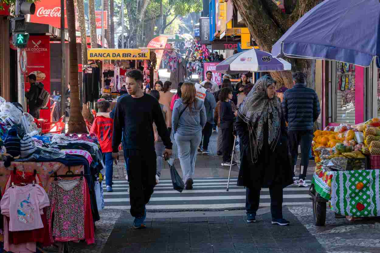 Empresa tem vaga de extra para panfletagem em Foz do Iguaçu