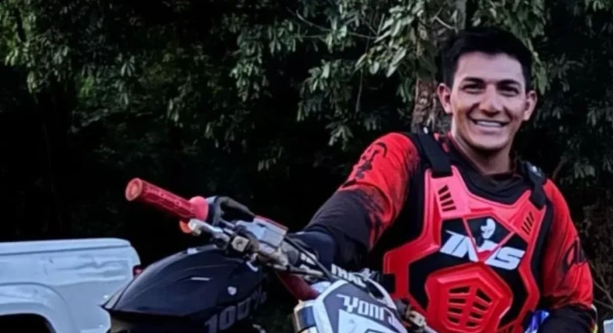 Piloto de Puerto Iguazú morre após grave queda no motocross