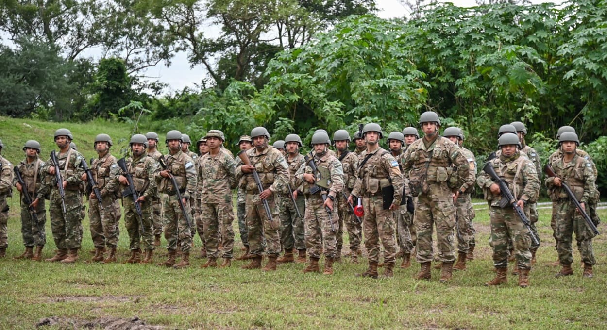 Argentina mobiliza militares para ampliar fiscalização nas fronteiras
