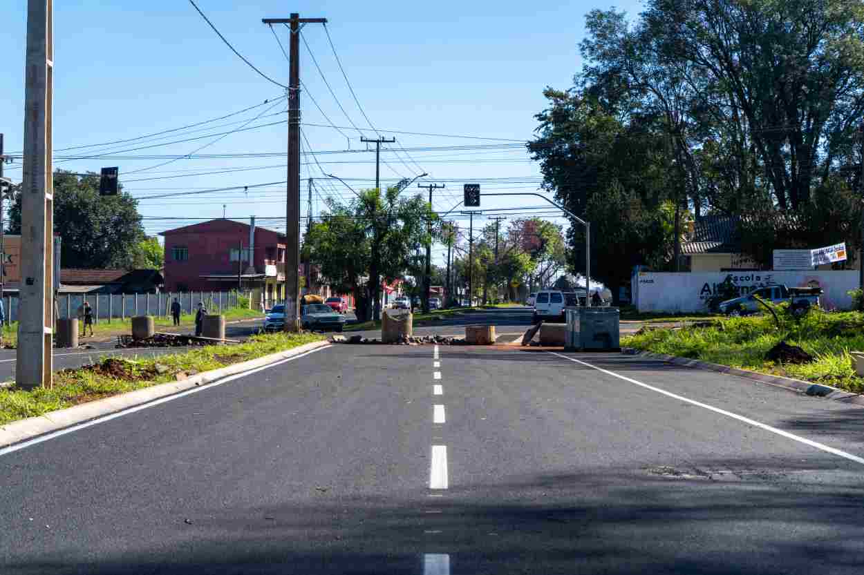 Veja o que falta para abrir: Avenida Ayrton Senna junto à República