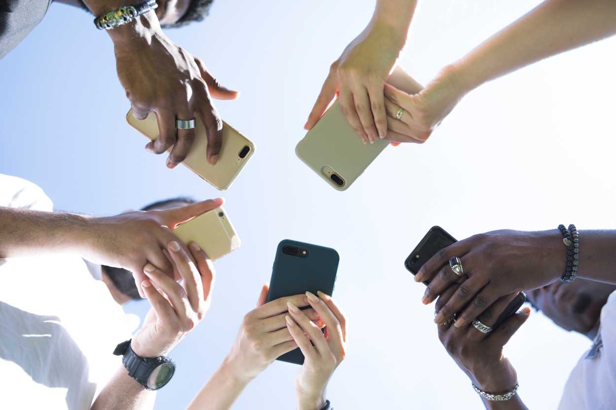 Bazar de produtos da Receita tem celular de R$ 200 a R$ 2 mil neste sábado