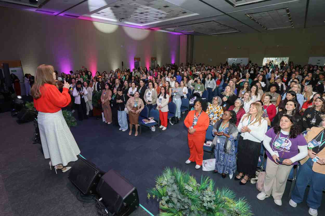 Conferência define políticas para as mulheres e elege delegadas à etapa nacional