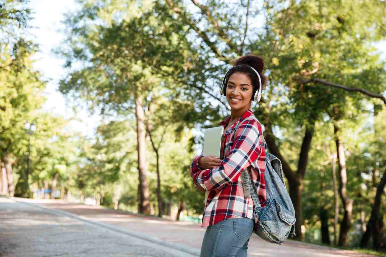 Com bolsa, Encopel seleciona jovens a partir de 16 anos para estágio