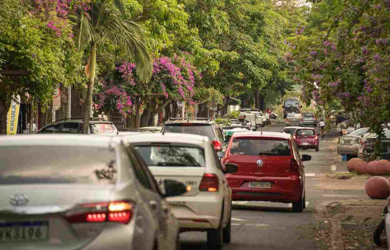 Licenciamento de veículos começa a vencer — veja as dez datas para pagar