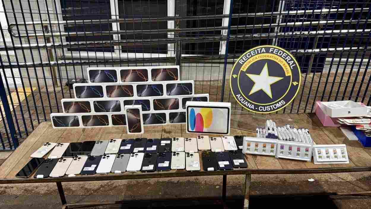 Smartphones e emagrecedores: operação retém R$ 150 mil em contrabando