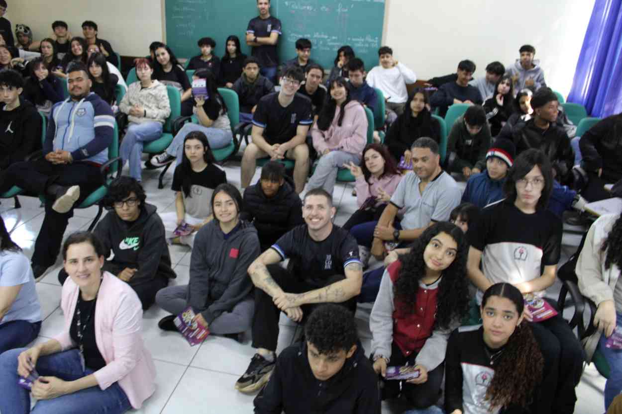 Unioeste apresenta ensino público e gratuito a escolas de Foz do Iguaçu