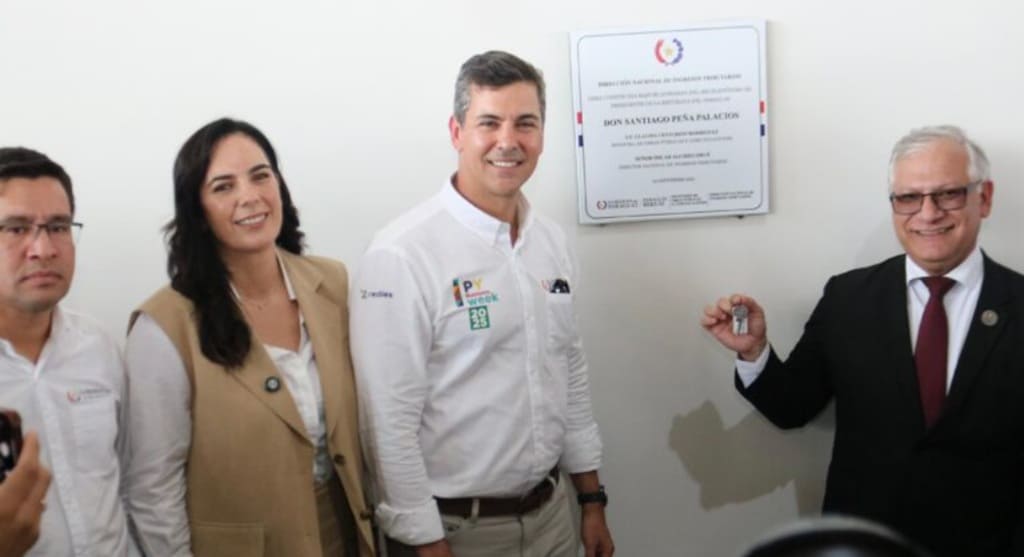 Descerramento da placa da aduana do Paraguai em Presidente Franco. 