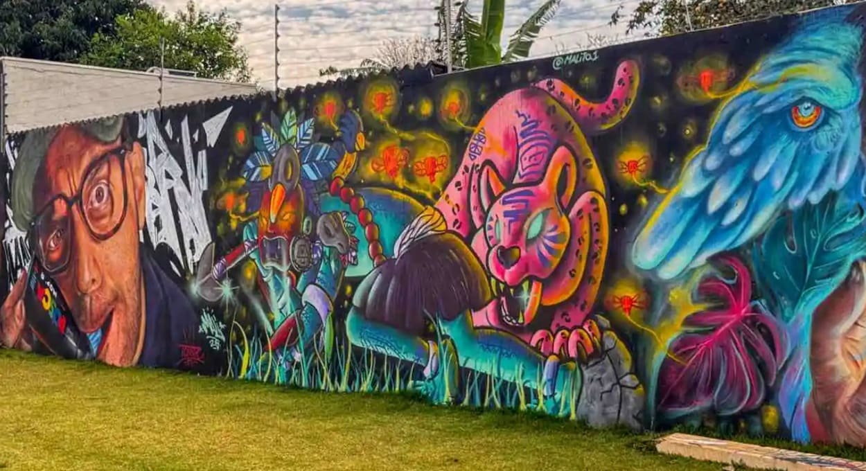 Em Foz, grafiteiros pintam todas as cores do mundo no Beco dos Sonhos 