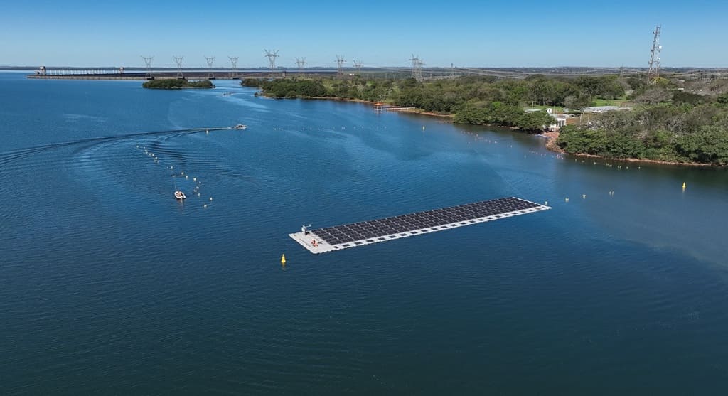 Lago de Itaipu tem grande capacidade para a geração de energia solar.