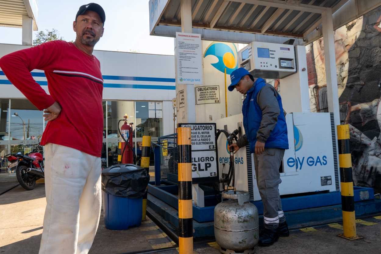 No Paraguai, você enche o próprio botijão de gás