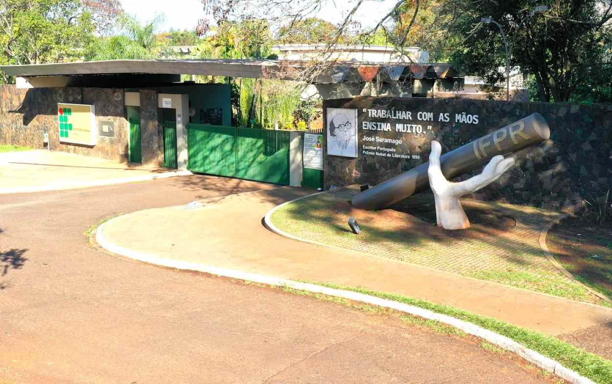 IFPR abre campus para pais e alunos conhecerem cursos oferecidos em Foz