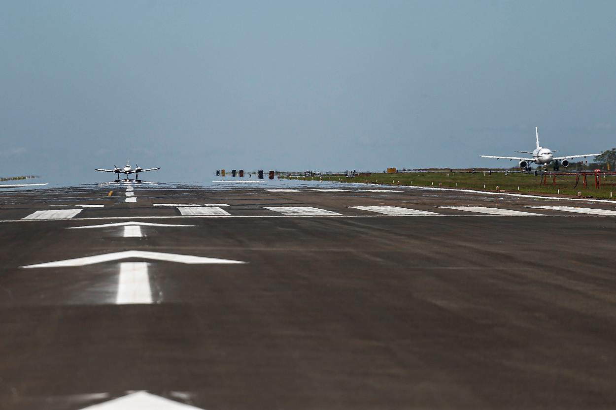 Com pista do aeroporto homologada, turismo de Foz pode crescer