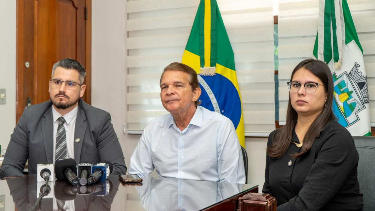 Foztrans contrata sistema de multas por R$ 25,4 milhões sem licitação