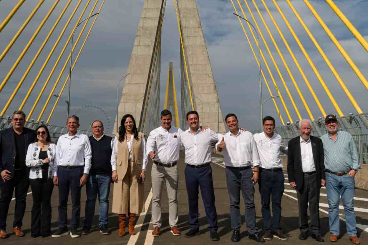 Ratinho Junior e Peña, presidente do Paraguai, visitam Ponte da Integração