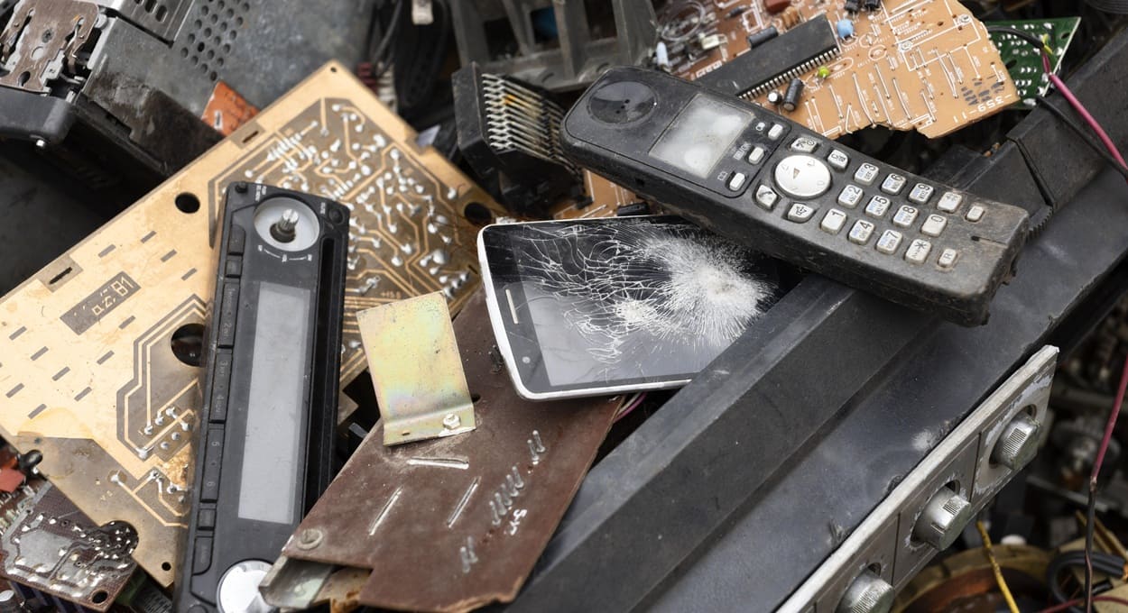 Gincana recolhe mais de uma tonelada de lixo eletrônico em Foz do Iguaçu