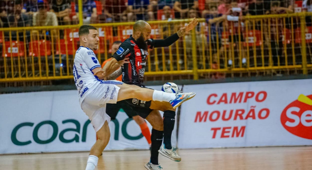 Com gol no fim, Foz Cataratas perde jogo de ida na Série Ouro