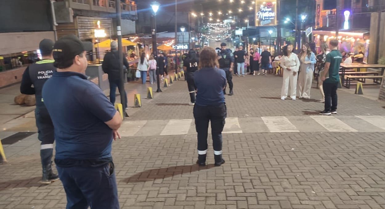 Puerto Iguazú aperta fiscalização contra flanelinhas e ambulantes