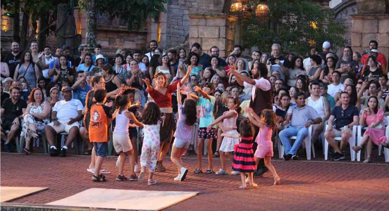Brincadeiras para todas as idades: veja a programação do Marco das Três Fronteiras