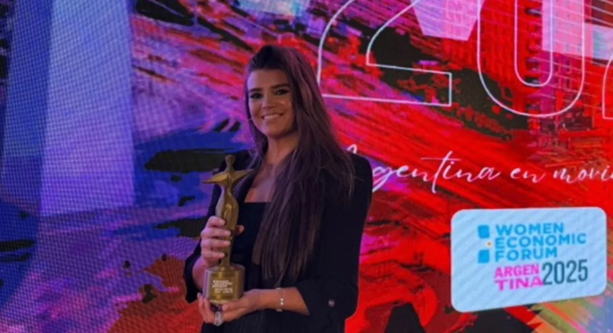 María Taratuty, diretora do London Supply, recebe prêmio de liderança no Women Economic Forum