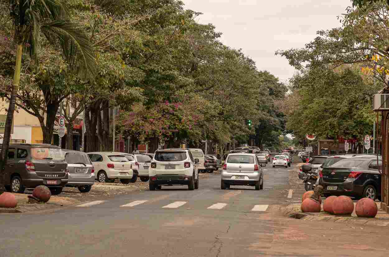 Proposta prevê incluir dívidas de IPVA no Programa Regulariza Paraná