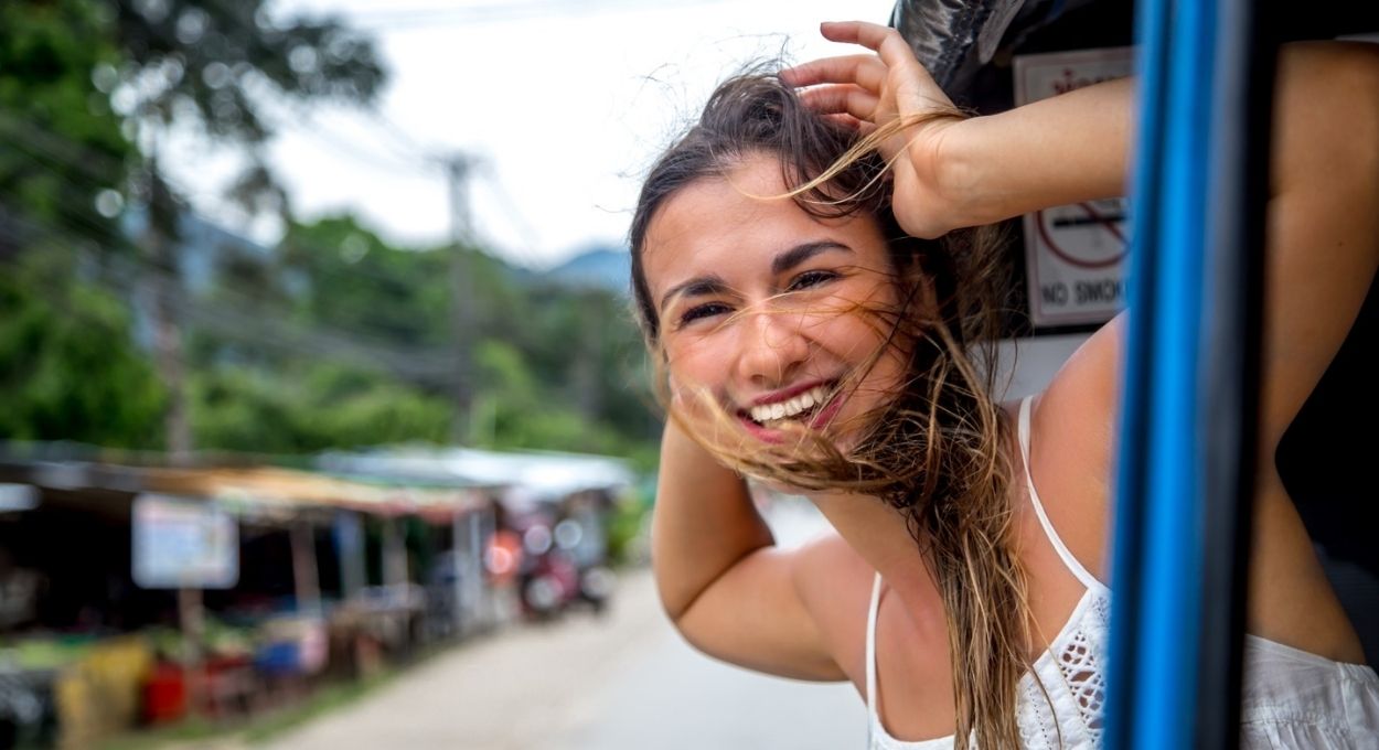 Viajar de ônibus no verão nunca foi tão fácil — e parcelado