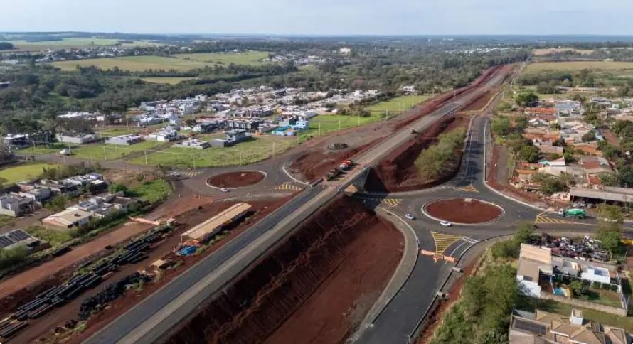Obra da Perimetral altera trânsito na Avenida Maria Bubiak em Foz