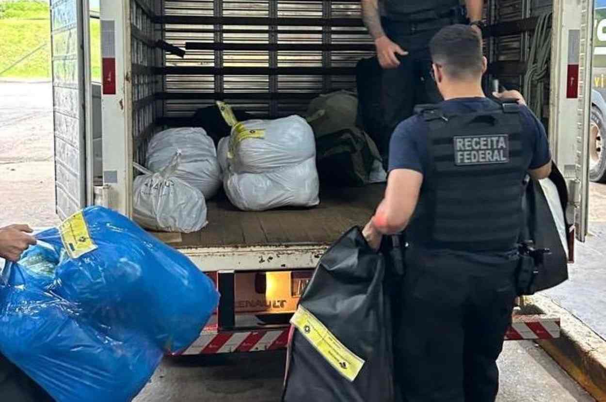 Receita retém R$ 350 mil em smartphones e eletrônicos na fronteira