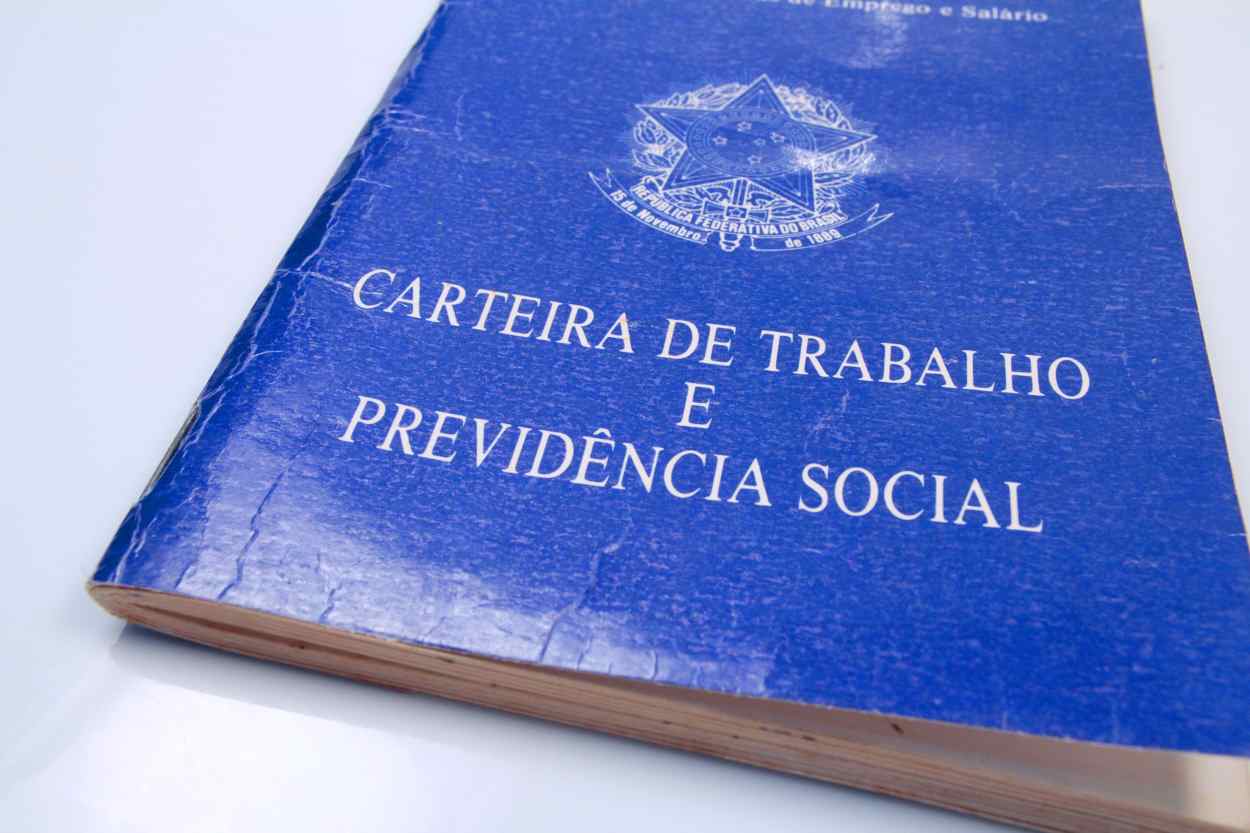 Empresa abre vaga em compras com salário de R$ 3,6 mil em Foz do Iguaçu