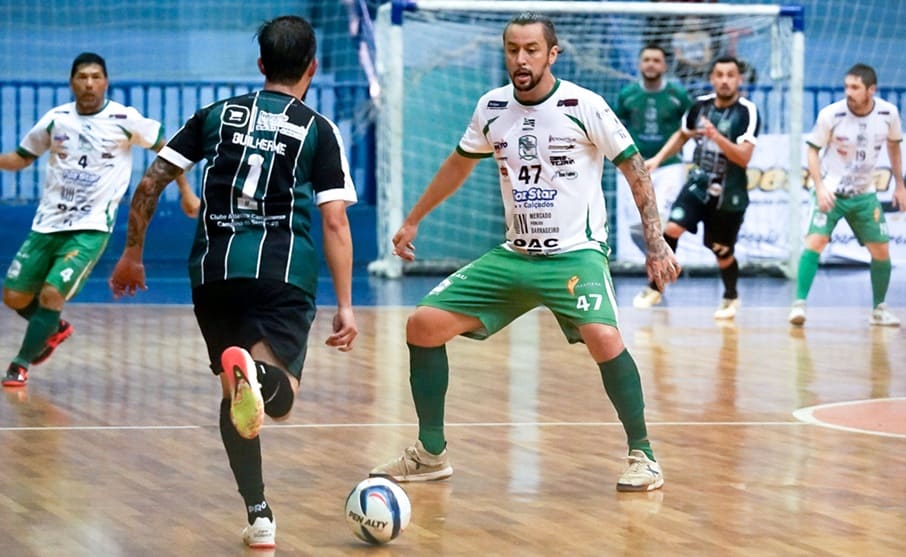 Campinense manteve o equilíbrio durante o primeiro tempo e parte da etapa final.