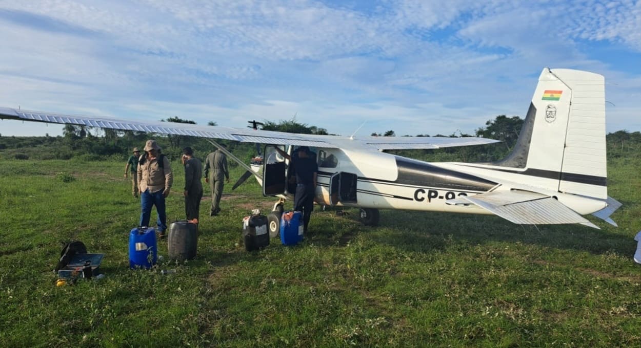 Com Super Tucano, Força Aérea do Paraguai intercepta aeronave clandestina