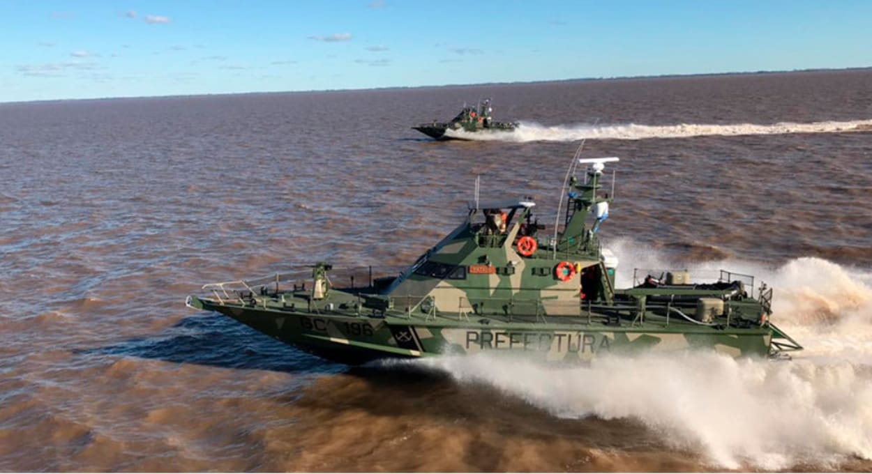 Argentina ativa Plano Paraná, com lanchas blindadas nas fronteiras