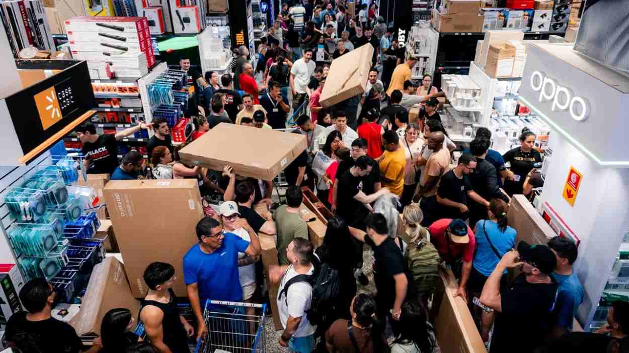 Black Friday começa derrubando preços em Ciudad del Este, no Paraguai