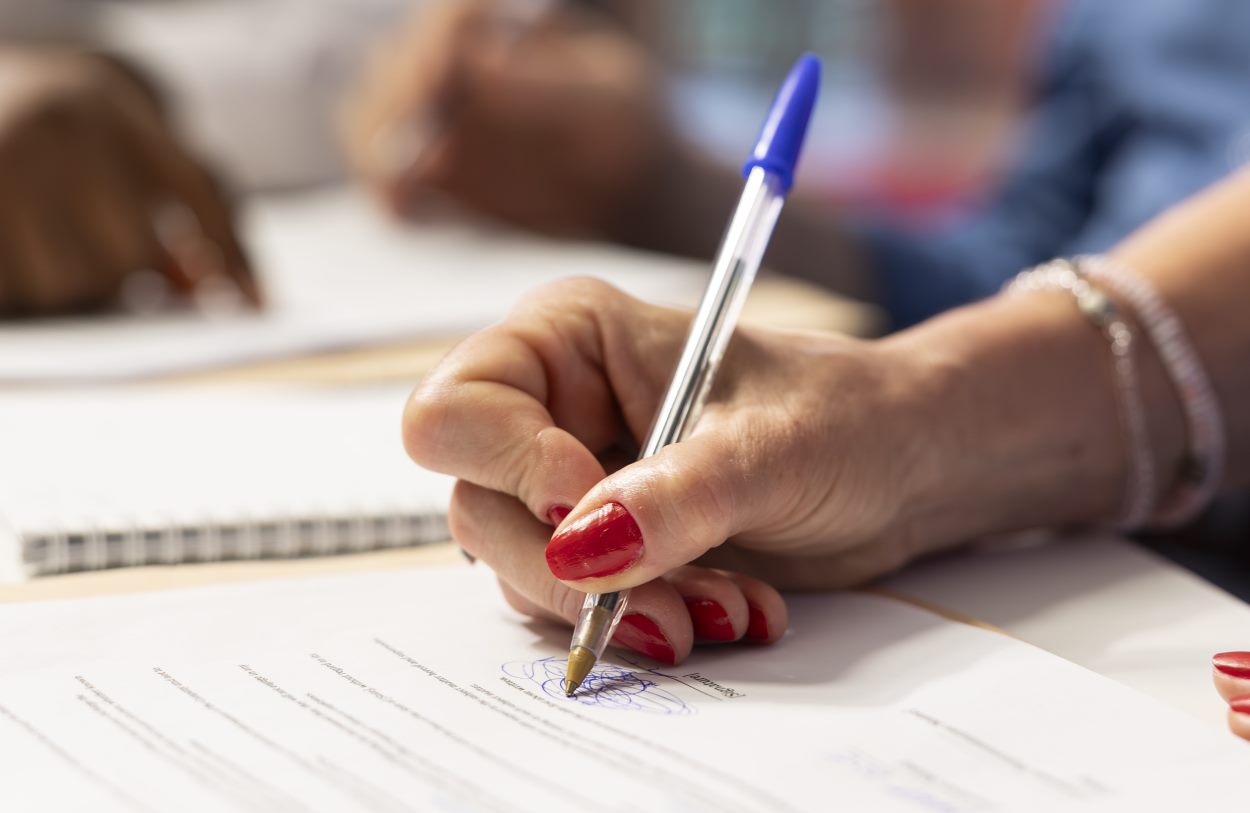 Com vagas em Foz, concurso abre inscrição para cargos de nível médio e superior