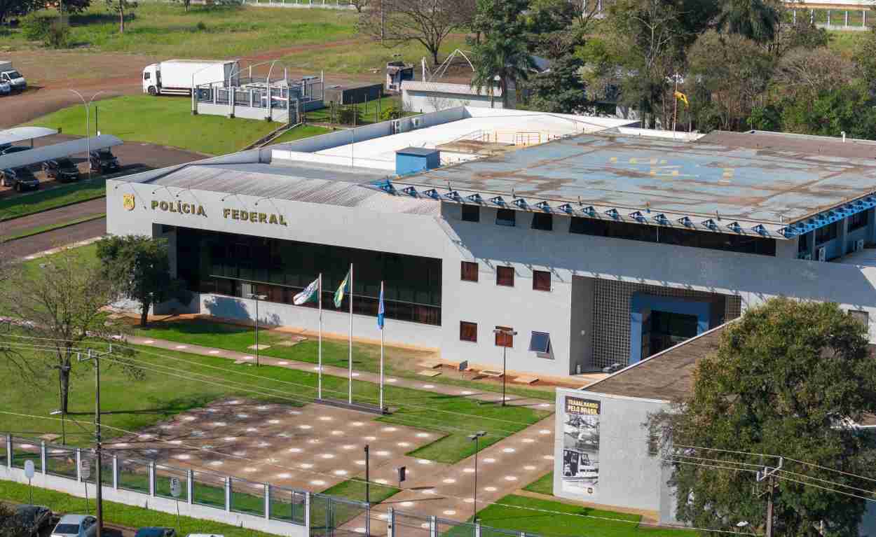 PF cumpre 12 mandados em Foz do Iguaçu contra lavagem de dinheiro