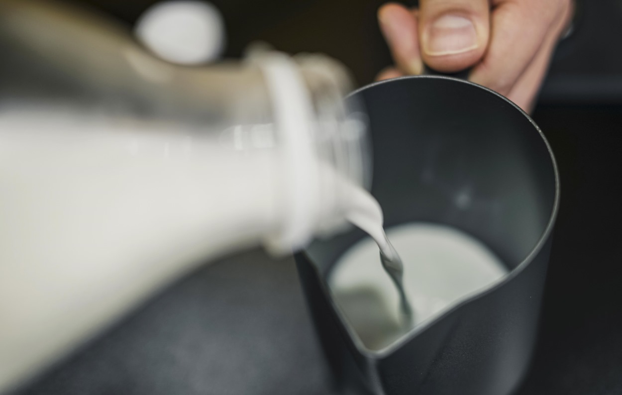 Paraná proíbe reidratação de leite em pó importado na indústria