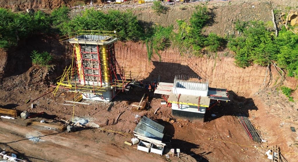 Obras do trecho urbano avançaram rápido, mas licitação da ponte sobre o Monday demorou a sair.