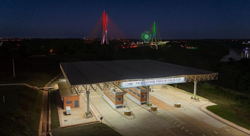 Aduana paraguaia da Ponte da Integração, em Presidente Franco.