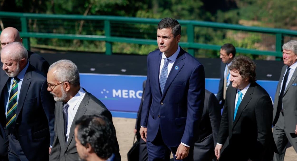 Ponte da Integração: presidente do Paraguai questiona desencontro na inauguração