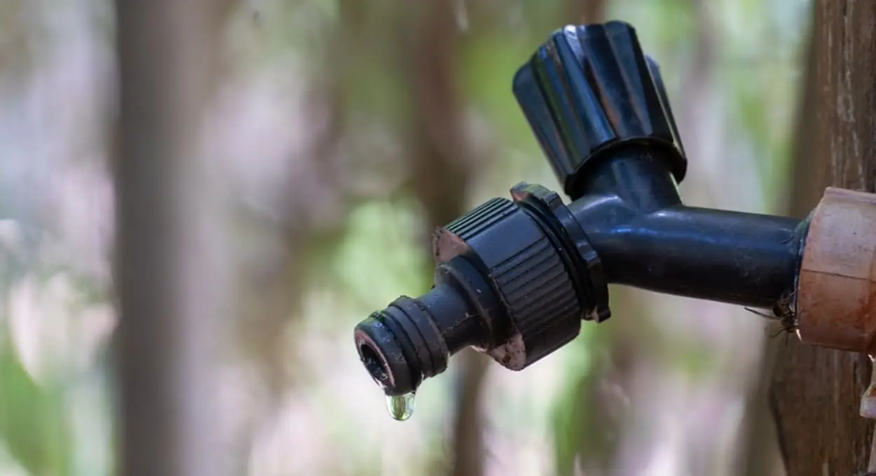 Bairros de Foz do Iguaçu estão sem água na noite desta segunda-feira (22)