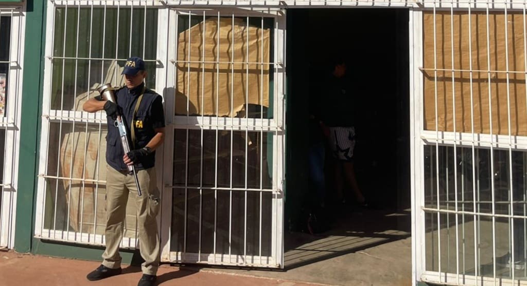 Corporação cumpriu mandados em vários locais da cidade argentina, Foto: Gentileza/PFA