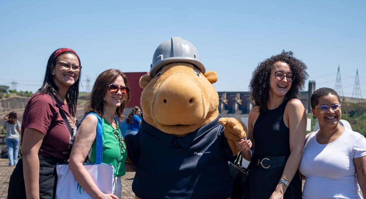 Pesquisa traça o perfil do visitante do Complexo Turístico Itaipu