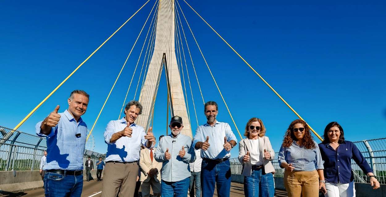 Ao inaugurar Ponte da Integração, Lula critica pressa na liberação da Perimetral Leste