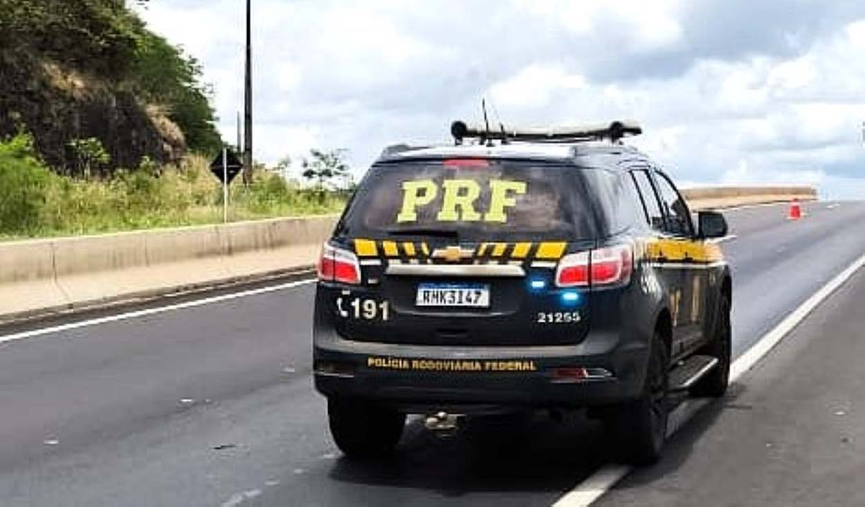 BR-277 tem engavetamento com ônibus, caminhão e carro de passeio
