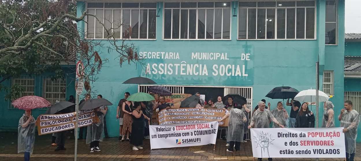 Educadores sociais de Foz fazem mobilização para expor sobrecarga de trabalho e prejuízo no atendimento à população