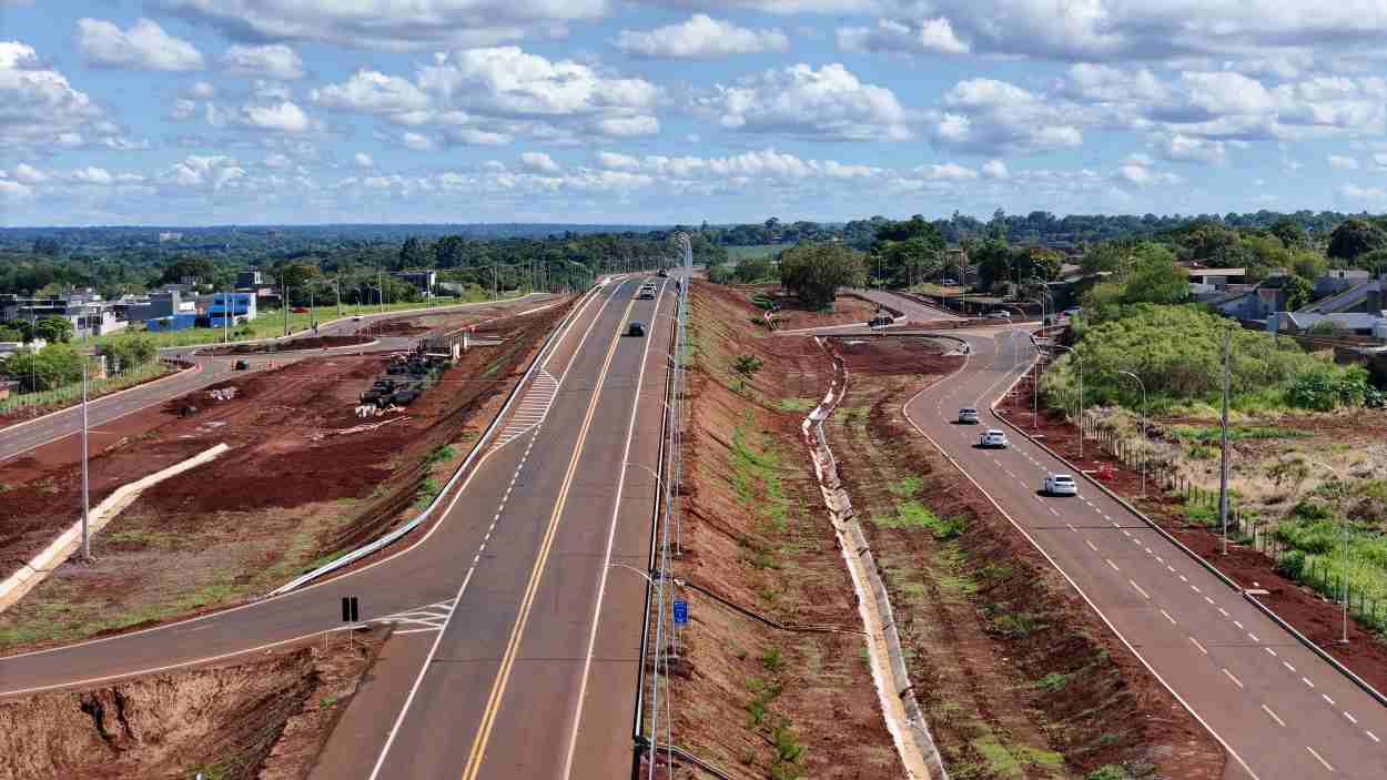 Perimetral em Foz do Iguaçu recebeu 10 mil veículos, diz estado