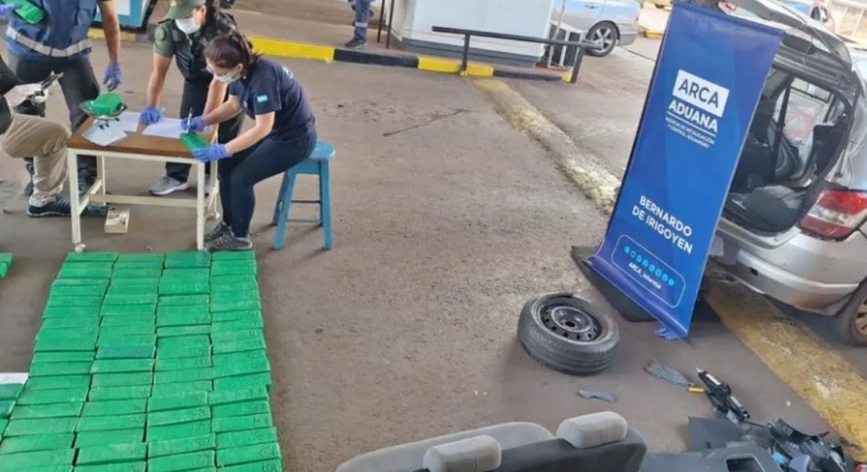 Argentina apreende carro com droga na fronteira com o Brasil