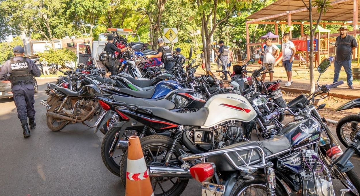 Fiscalização no Paraguai recolhe 175 motos com irregularidades