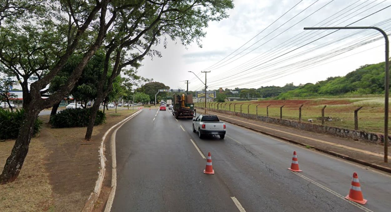 Avenida JK tem bloqueio de trânsito neste sábado (31) em Foz do Iguaçu
