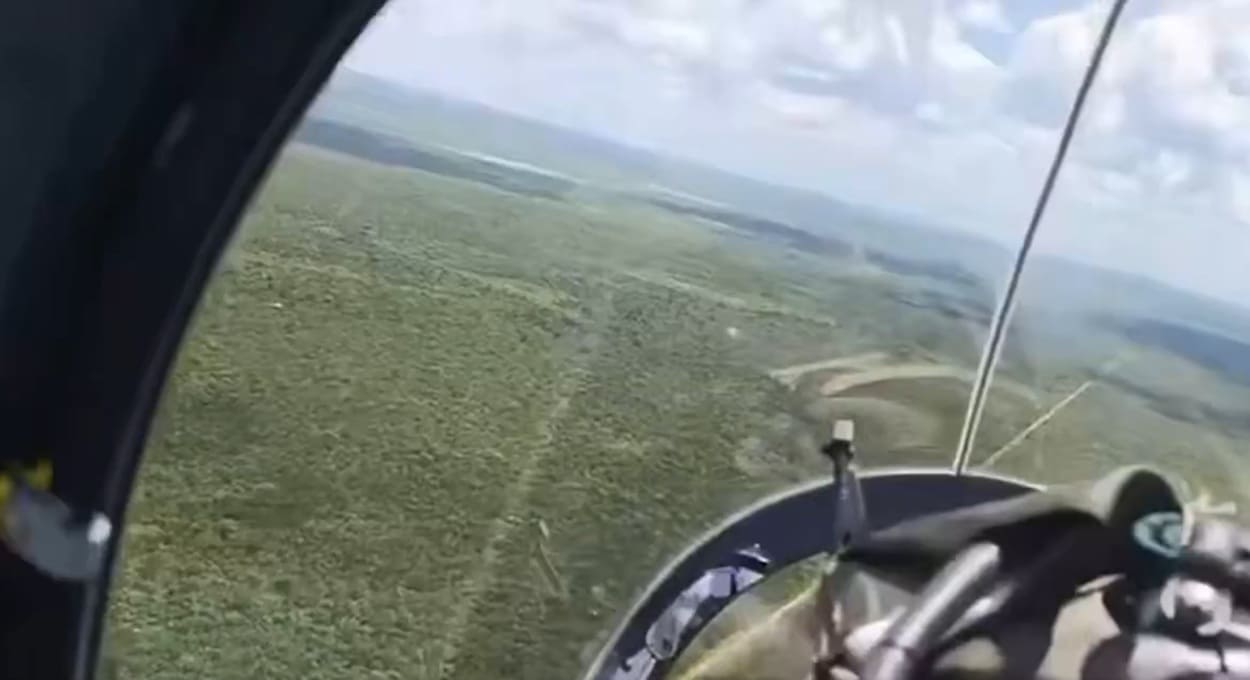 Paraguai intercepta avião boliviano a tiros — assista ao vídeo